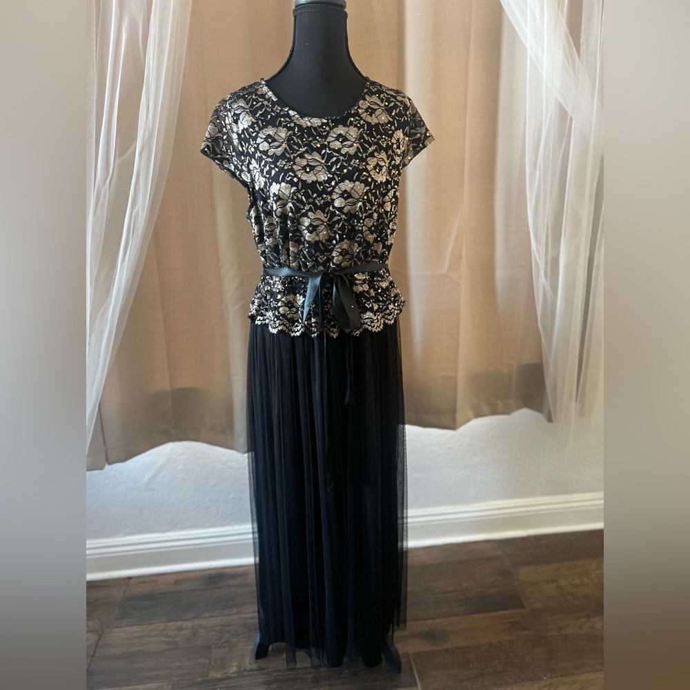 This is a Candalite Petite formal or cocktail dress